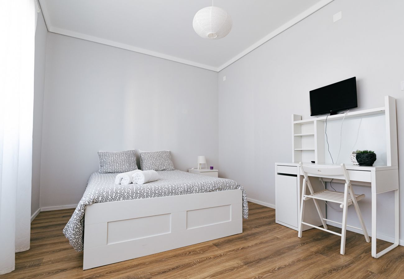 Quarto em Peniche - Maré Alta - Farilhões