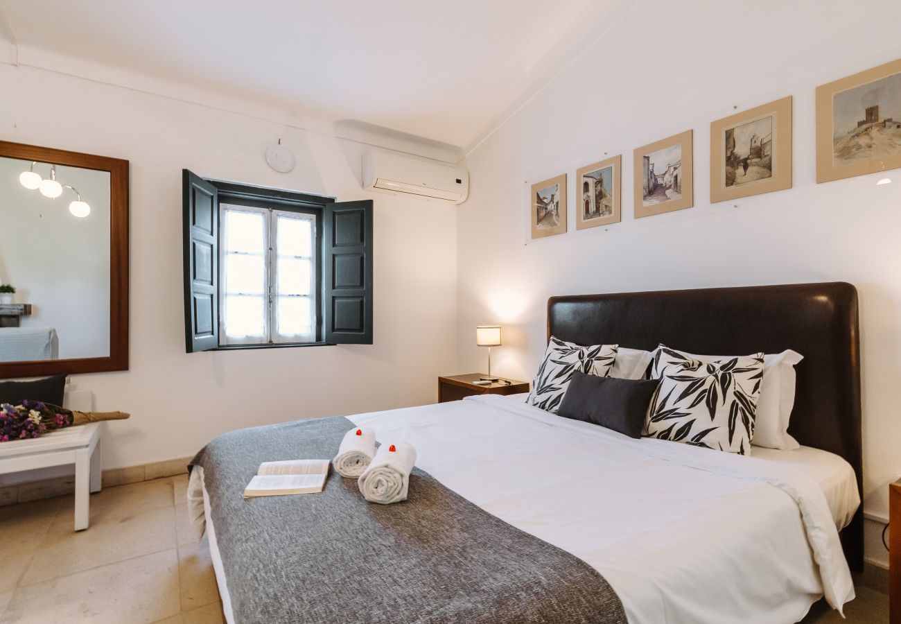 Rent by room in Óbidos - Casa António Moreira - Ruas de Óbidos
